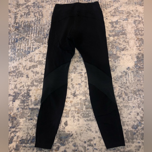 Nike Running leggings with wrap around mesh detail - Picture 4 of 4